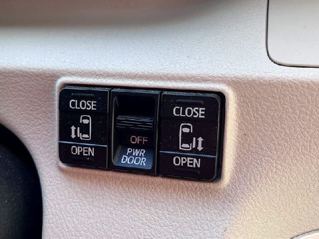 TOYOTA SIENTA 2017 Image 31