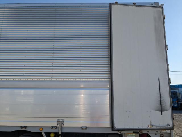 NISSAN DIESEL QUON 2019 Image 31