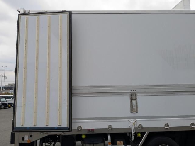 HINO PROFIA 2017 Image 31