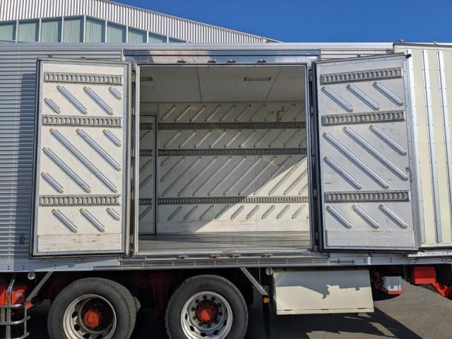 HINO PROFIA 2017 Image 31