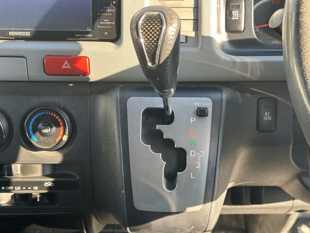 TOYOTA HIACE VAN 4WD 2006 Image 31