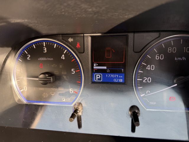 NISSAN NV350 CARAVAN 4WD 2013 Image 31