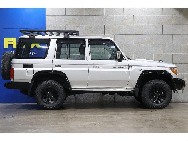 TOYOTA LANDCRUISER VAN 2015 Image 31