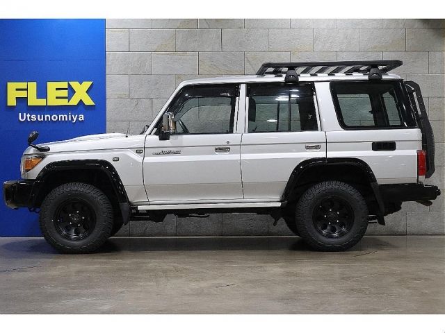 TOYOTA LANDCRUISER VAN 2015 Image 31