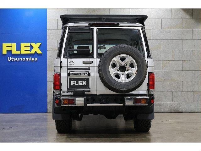 TOYOTA LANDCRUISER VAN 2015 Image 31