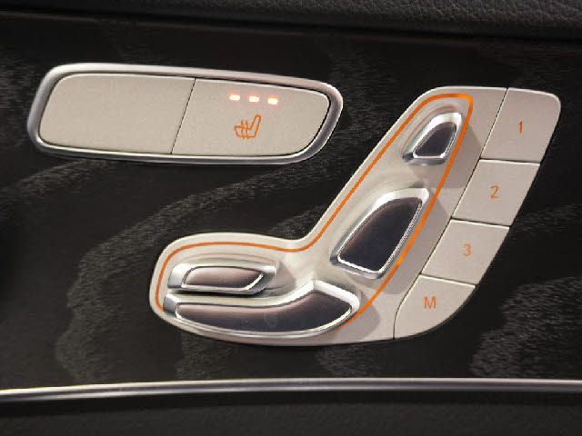 MERCEDES BENZ C CLAS 2018 Image 31