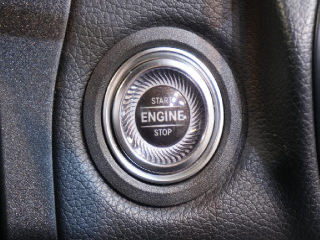 MERCEDES BENZ C CLAS 2018 Image 31