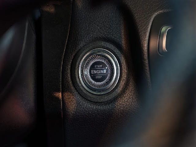 MERCEDES BENZ C CLAS 2018 Image 31