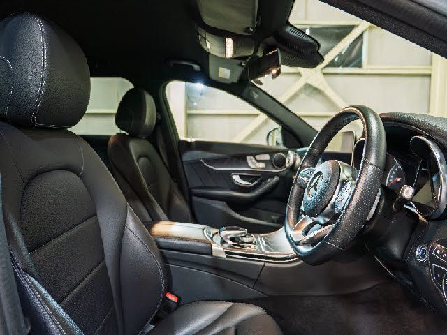 MERCEDES BENZ C CLAS 2018 Image 31