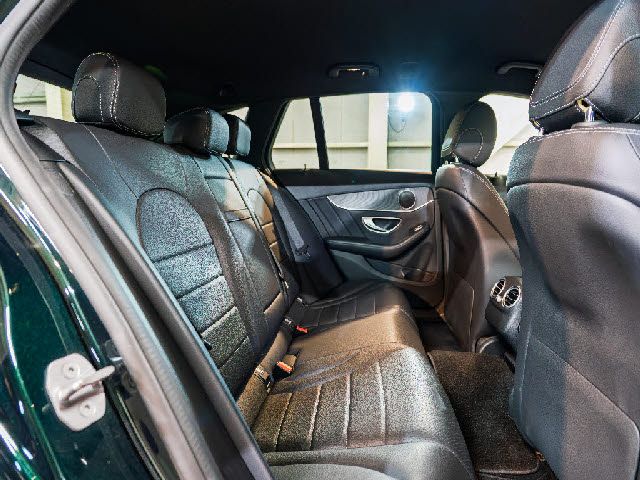 MERCEDES BENZ C CLAS 2018 Image 31