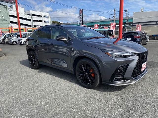TOYOTA LEXUS NX450H+ AWD 2022 Image 31