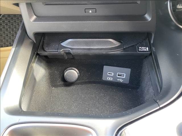 TOYOTA LEXUS NX450H+ AWD 2022 Image 31