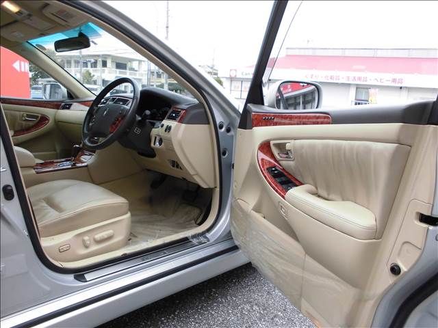 TOYOTA CROWN SEDAN 2004 Image 31