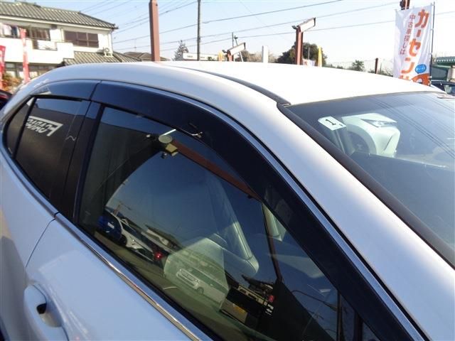 TOYOTA LEXUS UX250H 2019 Image 31