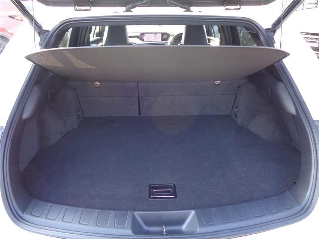 TOYOTA LEXUS UX250H 2019 Image 31