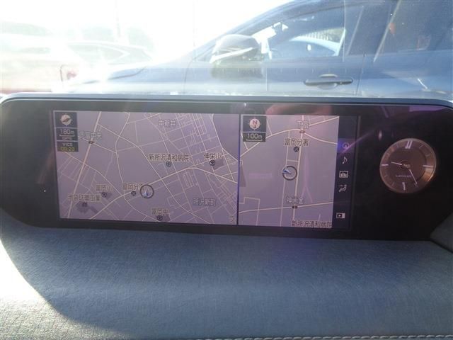 TOYOTA LEXUS UX250H 2019 Image 31