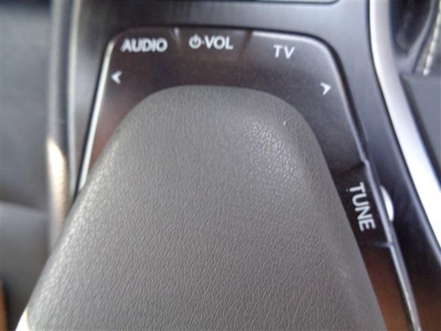 TOYOTA LEXUS UX250H 2019 Image 31