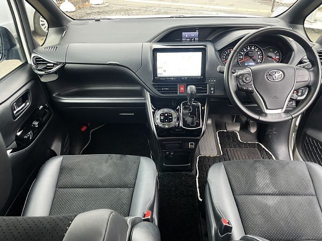 TOYOTA VOXY 4WD 2021 Image 31