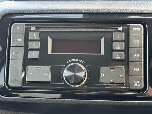 TOYOTA VITZ 2019 Image 31