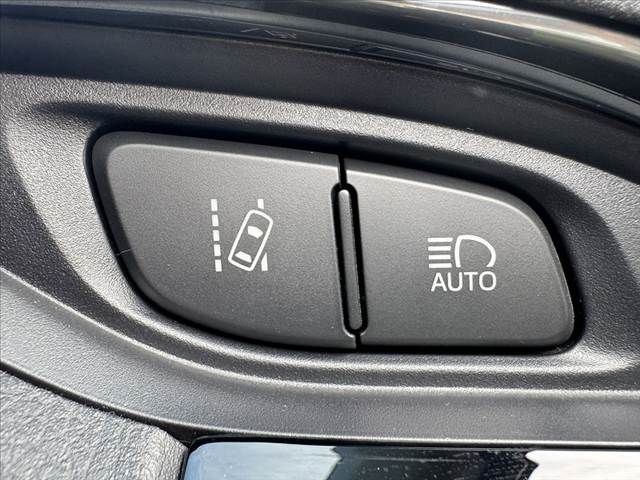 TOYOTA VITZ 2019 Image 31