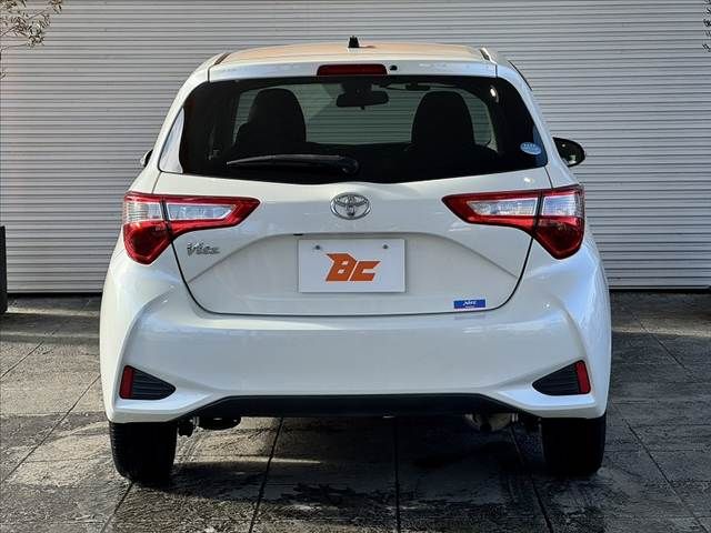 TOYOTA VITZ 2019 Image 31