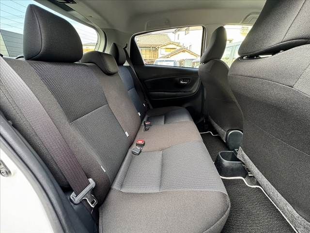 TOYOTA VITZ 2019 Image 31