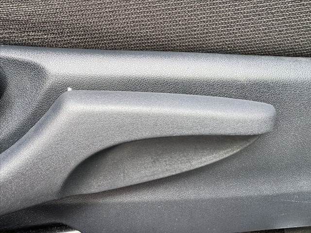 TOYOTA VITZ 2019 Image 31