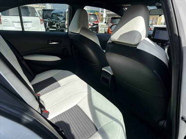 TOYOTA COROLLA SEDAN 2019 Image 31