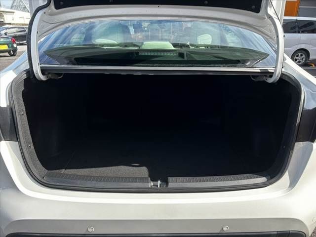 TOYOTA COROLLA SEDAN 2019 Image 31