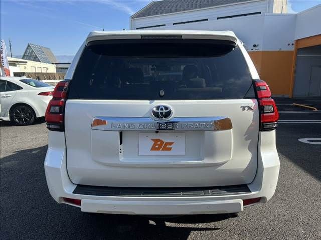 TOYOTA LANDCRUISER PRADO 2017 Image 31