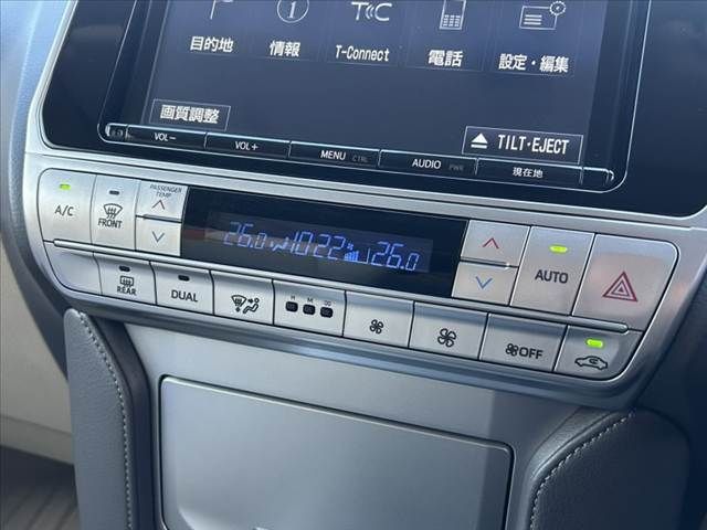 TOYOTA LANDCRUISER PRADO 2017 Image 31