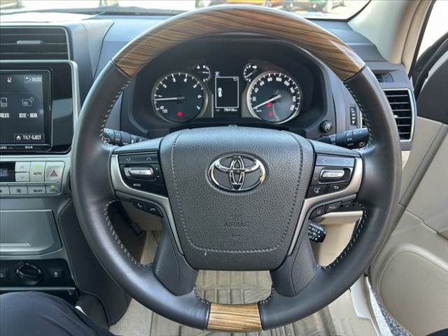 TOYOTA LANDCRUISER PRADO 2017 Image 31