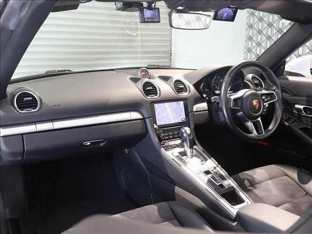 PORSCHE 718BOXSTER 2017 Image 31