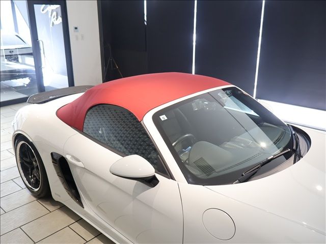 PORSCHE 718BOXSTER 2017 Image 31