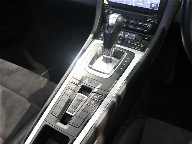 PORSCHE 718BOXSTER 2017 Image 31