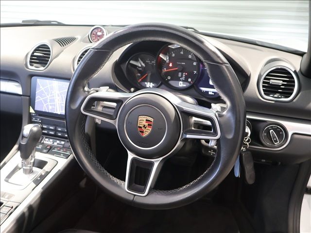 PORSCHE 718BOXSTER 2017 Image 31