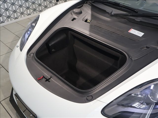 PORSCHE 718BOXSTER 2017 Image 31