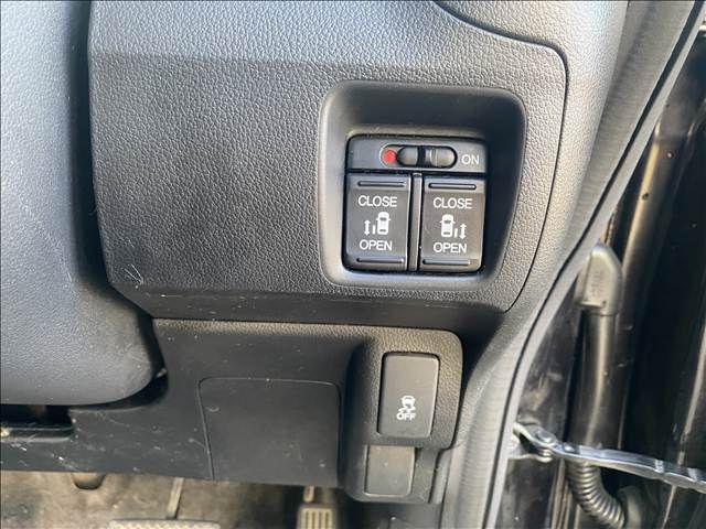 HONDA N BOX CUSTOM 2013 Image 31