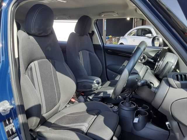 BMW MINI COOPER S 5DOOR 2019 Image 31