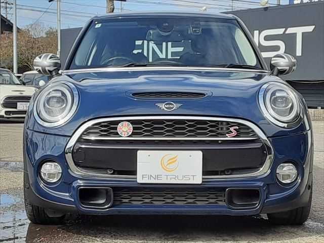 BMW MINI COOPER S 5DOOR 2019 Image 31