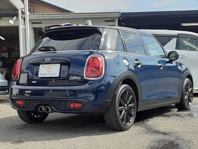 BMW MINI COOPER S 5DOOR 2019 Image 31