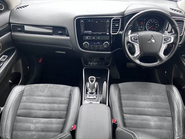 MITSUBISHI OUTLANDER PHEV 2015 Image 31