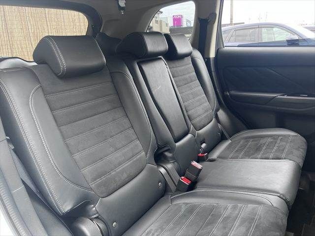 MITSUBISHI OUTLANDER PHEV 2015 Image 31