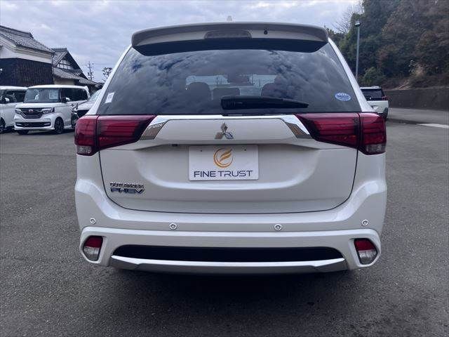 MITSUBISHI OUTLANDER PHEV 2015 Image 31