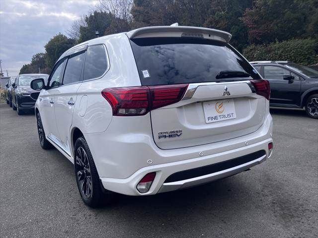 MITSUBISHI OUTLANDER PHEV 2015 Image 31