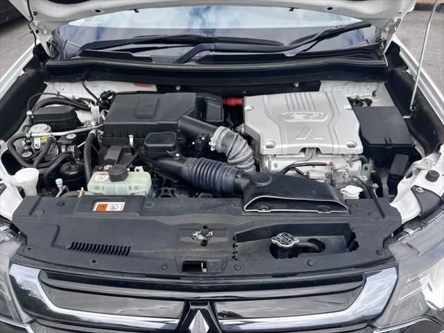 MITSUBISHI OUTLANDER PHEV 2015 Image 31