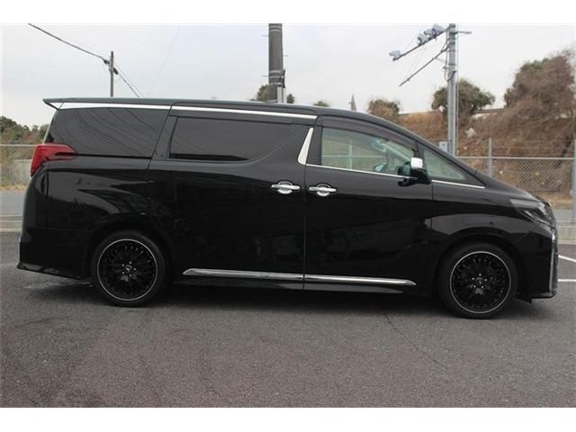 TOYOTA ALPHARD 2018 Image 31