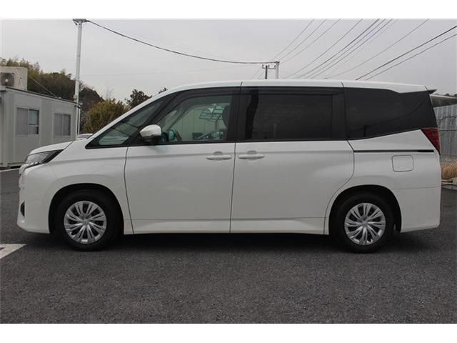 TOYOTA NOAH 2023 Image 31