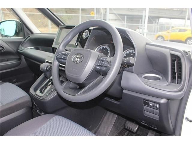 TOYOTA NOAH 2023 Image 31