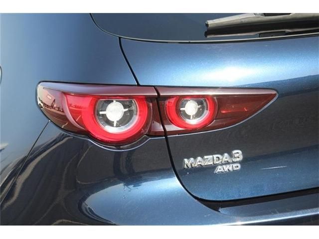 MAZDA 3 FASTBACK 2023 Image 31